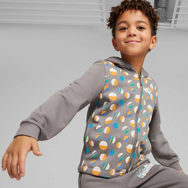 ESS+ SUMMER CAMP PUMA Hoodie: ¡Aventura de verano para pequeños exploradores! Diversión y estilo garantizados.